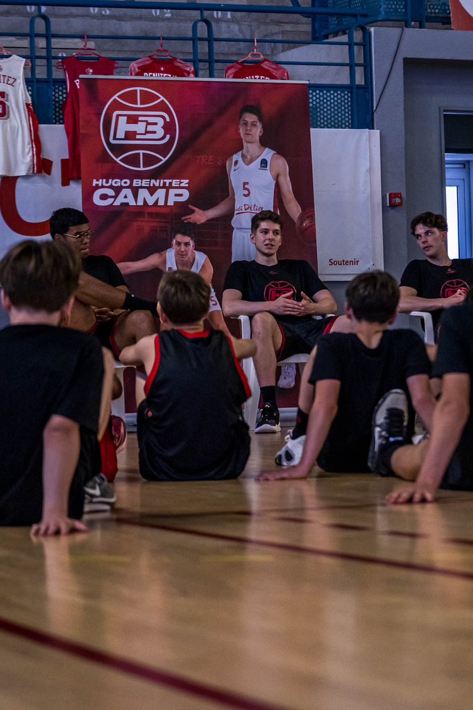 Hugo Benitez tweet media