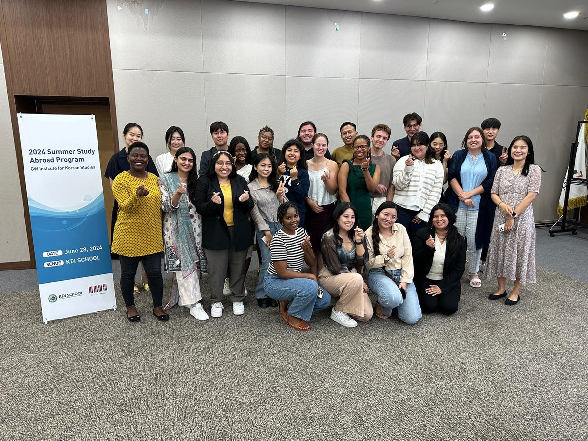 Our study abroad group had an enriching day in South Korea! The morning began with a visit to the UNHCR in Seoul, where students learned about global refugee efforts. In the afternoon, they traveled to Sejong City to meet with one of our key funders, KDI School. Photos below!📸