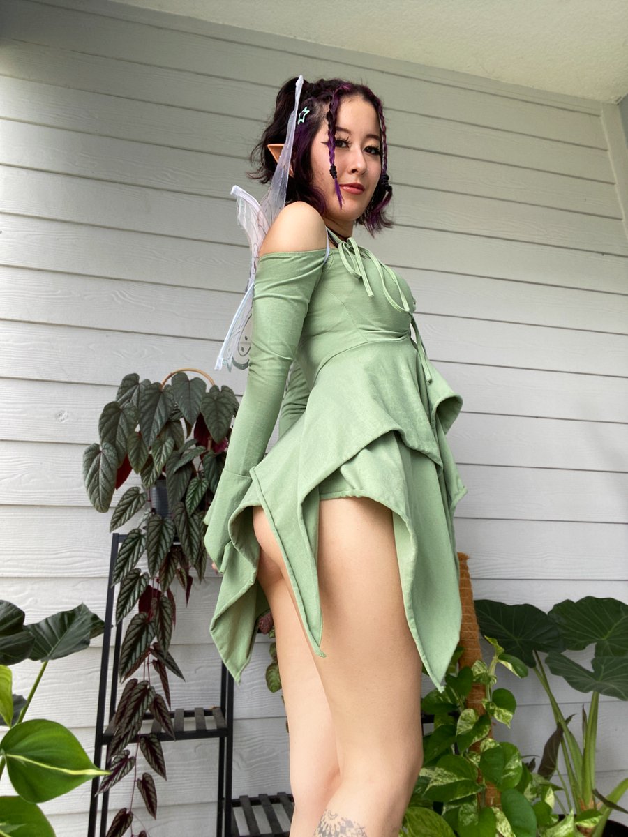 Starrr_fyre's tweet photo. Just a fairy w/ her plants :3 https://t.co/rijWHY8KFF