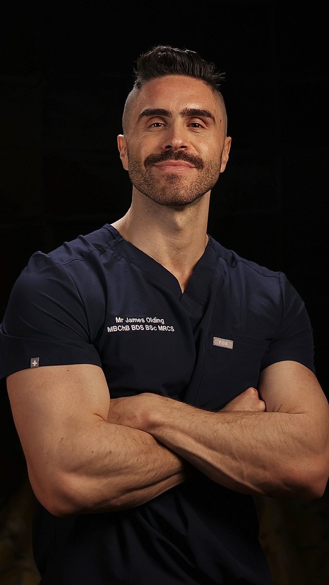 A new headshot &amp; a handy training chronology (so far) for a nearly ST6 in Maxfacs