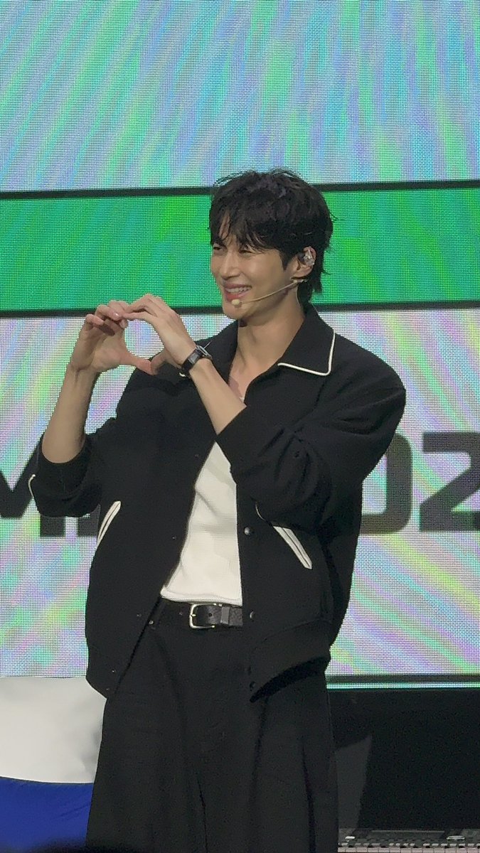 iAPOyou3000's tweet photo. YA TUHAN BENERAN GANTENG BGT 😭😭😭😭😭

#BYEONWOOSEOKinJAKARTA #byeonwooseok https://t.co/Rt1OcF0aMo