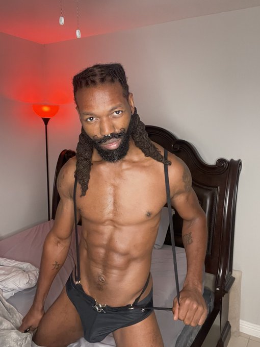 TyTheGentleman’s pics and videos