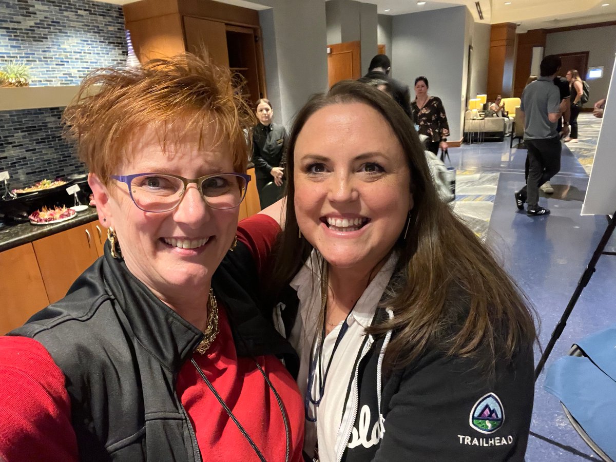 apsona4sfdc's tweet photo. @Rob_KRCM met up with some Salesforce rockstars at #SED24! Always a blast connecting with trailblazers! 🚀 #Salesforce #DreaminEvents https://t.co/fHwP6PyWYh