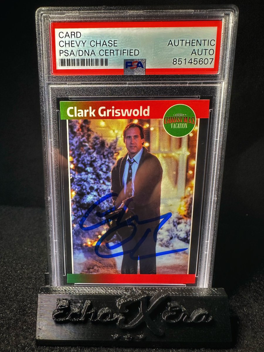 RIPVaulted's tweet image. It must be Christmas already!!!🎄🎅 #ChevyChase @CardPurchaser #mailday
