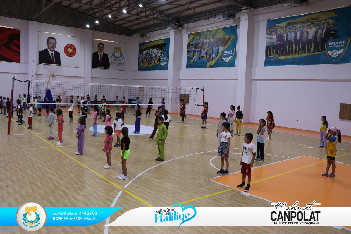 ÇOCUKLAR, YAZ TATİLİNDE HALİLİYE BELEDİYESİ İLE BASKETBOL ÖĞRENİYOR

haliliye.bel.tr/icerik/7154/12…