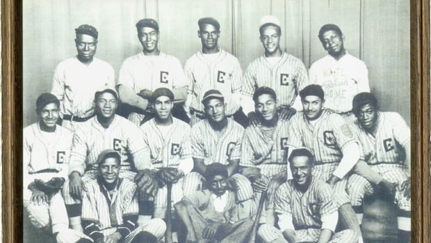 Aburgfreedom's tweet photo. Book on Chatham Coloured All-Stars, groundbreaking Black baseball team, wins history book award
https://t.co/ykU4Pf889Q https://t.co/A3GwFT9GMl