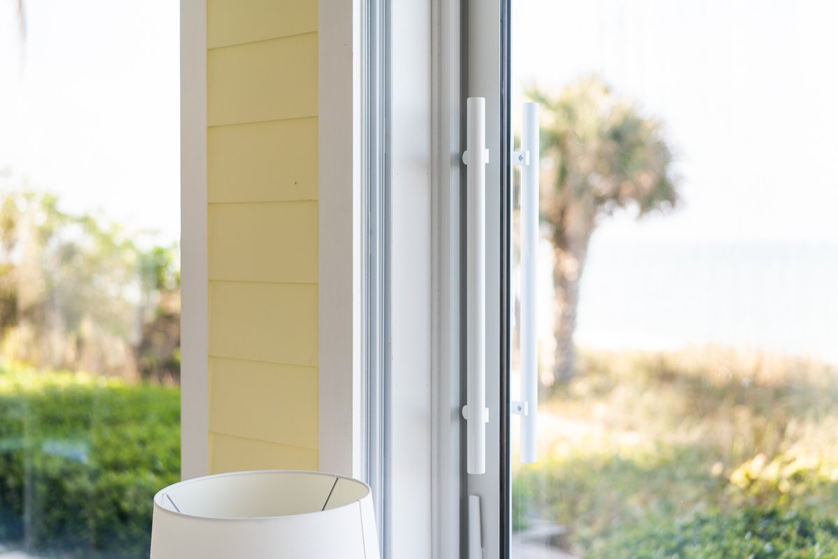 Euro-Wall tweet media