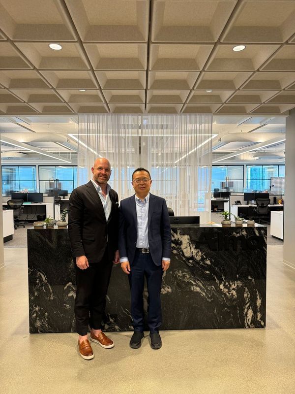 Keith_Adams's tweet image. Delighted to host Fosun Pharma&apos;s CEO Deyong Wen &amp;amp; colleagues at our Chicago office! Explored progress &amp;amp; strategies for Alma North America, reaffirming our commitment to innovation &amp;amp; growth. Looking forward to further collaborations! 💪🏼#GlobalAlignment #Alma #TeamWork #FosunPharma