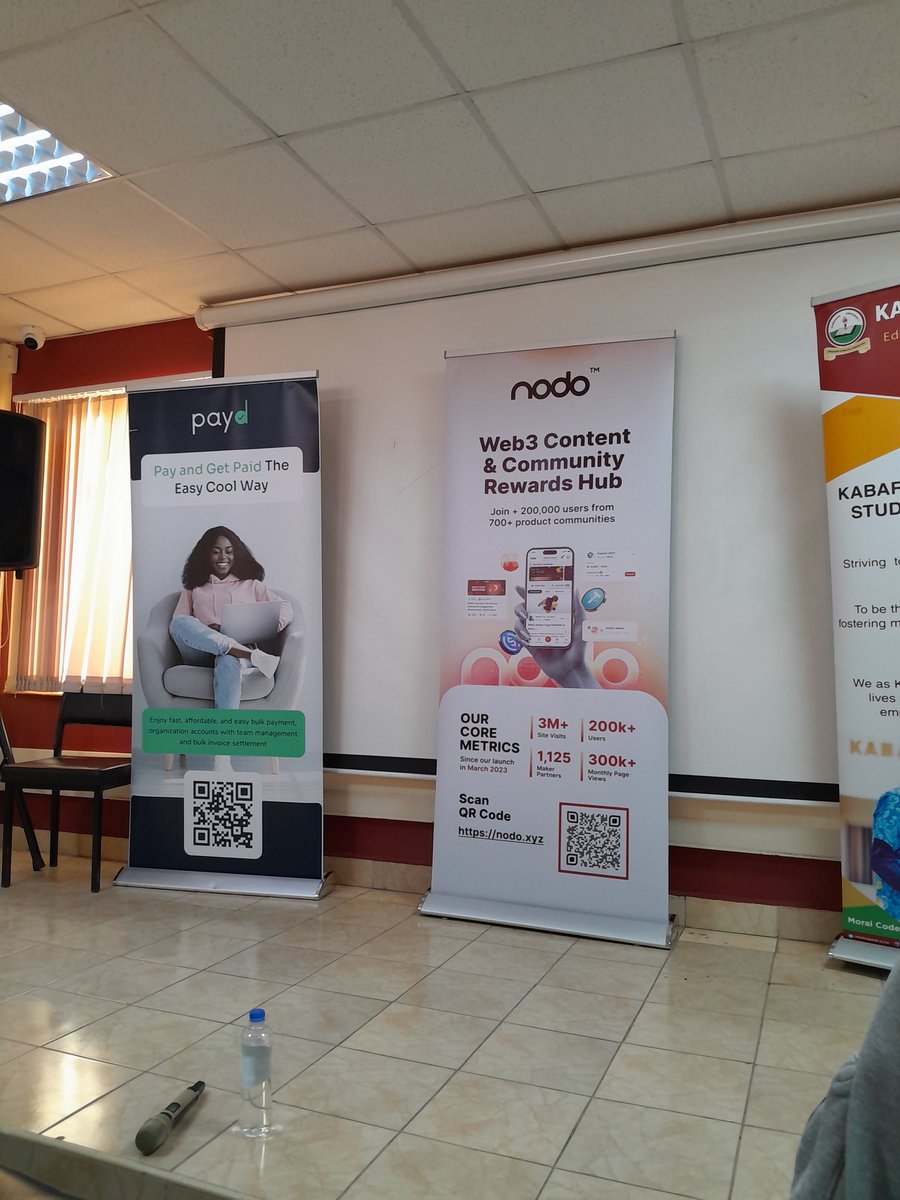 _realnambwa04_'s tweet photo. Attending a Web3 event organised by @kabarak_kussa in partnership with @Official_NODO and @payd and decided to trade my personal data for some shiny new NFTs. Welcome to Web3, where privacy is just a vintage concept!
@Celo #Web3 #NFTs #PrivacyWho?"#BlockchainTech https://t.co/5VtFe0H559