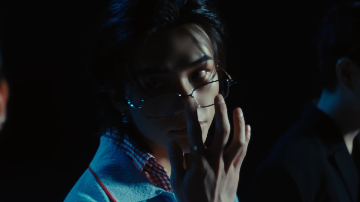 hyunjinpost's tweet photo. 'MOUNTAINS' HYUNJIN https://t.co/9Qk8JBuN9D