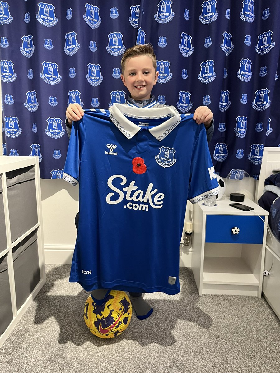 kcleverley84's tweet photo. @BenG0dfrey will be absolutely gutted to see you go, we as a family love talking to you, always had a laugh, just a shame you have not been given the chance to show what you have to offer, all the best to you and your family over in Italy 💙⚽️ ##God 💙⚽️ https://t.co/Z7bM1VnKJi