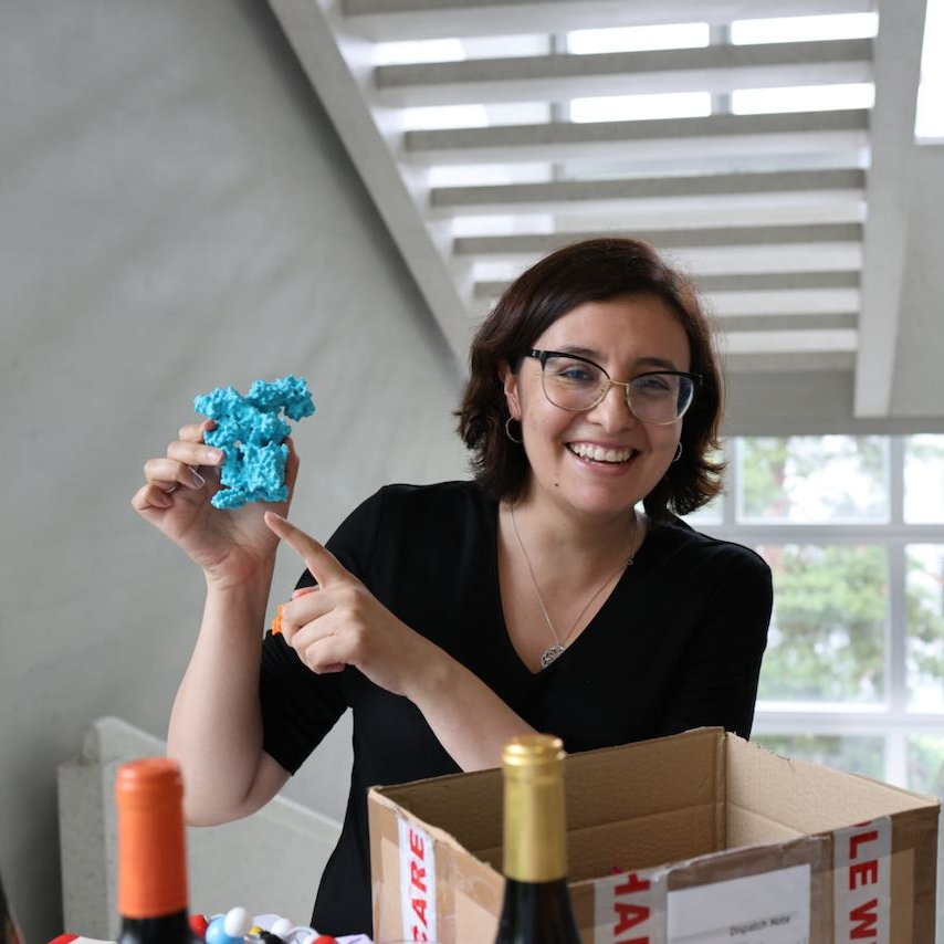 Thank you @a_s_ramirez for being a great colleague, fantastic researcher and mindfulness coach. We will miss you so much! Best of luck in the US!
#glycotime #we_are_sad