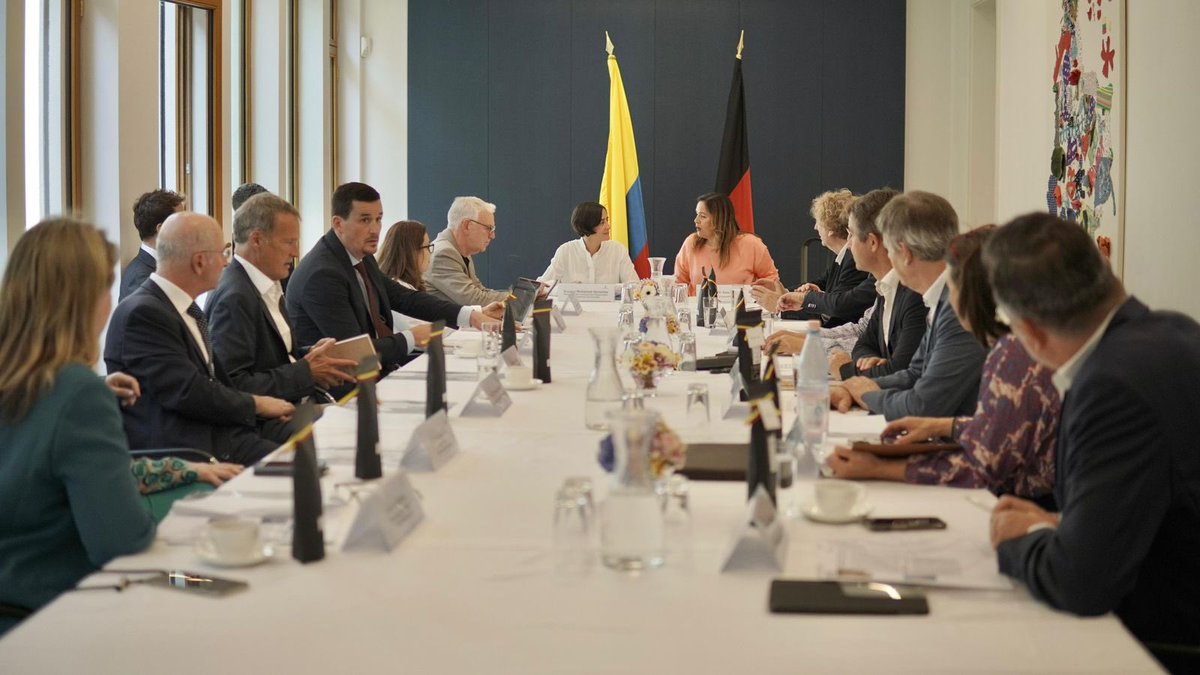 Susana Muhamad tweet media