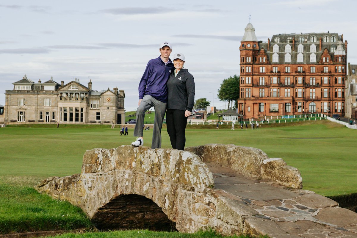 It’s one of the most sought after tee times in the entire world…

But how does the general public go about getting a PEAK SEASON tee time at the Old Course at St. Andrews? 

Here is a thread breaking down the 4️⃣ ways YOU can secure a tee time on the “Old Lady”:👇🏻🧵