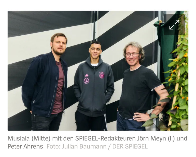 Der bisherige EM-Star, mit Jamal Musiala und mir. ⁦<a href="/Peter_Ahrens/">Peter Ahrens</a>⁩ ⁦<a href="/derspiegel/">DER SPIEGEL</a>⁩