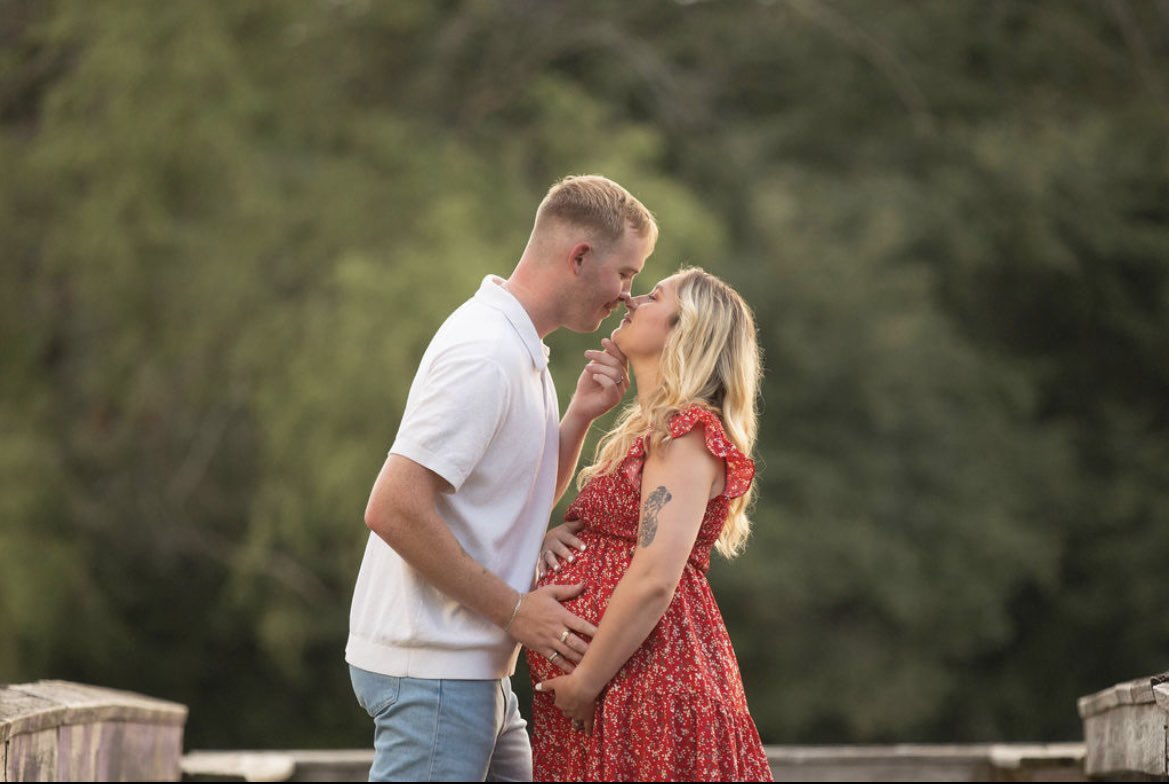 _Ayris_'s tweet photo. So in love with my best friend! Beyond excited to bring our baby boy into this world 🧡 https://t.co/3LzXy2whNI