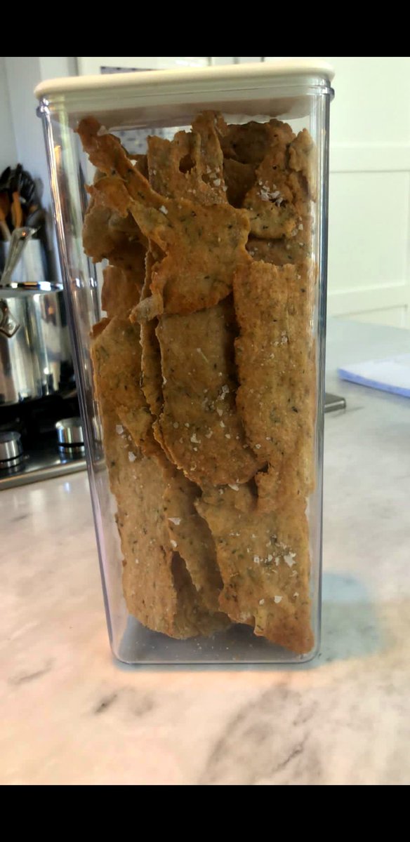 ForensicFuror's tweet photo. Fun Fact Friday: I bake when I'm stressed. 🥖
A 🤬🤬🤬 verdict already!!
#sourdough #discardcrackers #wastenotwantnot https://t.co/W27ZQSYH5D