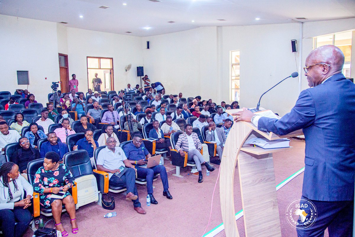 RedPepperUG's tweet photo. EC @UgandaEC has no powers to force M7 out of power – Byabakama

https://t.co/XhgDiNozh7

EC @UgandaEC has no powers to force M7 out of power – Byabakama
#ECYouthEngage #IGADYouthDialogue
#TrustECUg #ECRoadMap2026 #ExploreEC #IamAVotizen @Venenscias_6705 https://t.co/7tSCHt6yuI