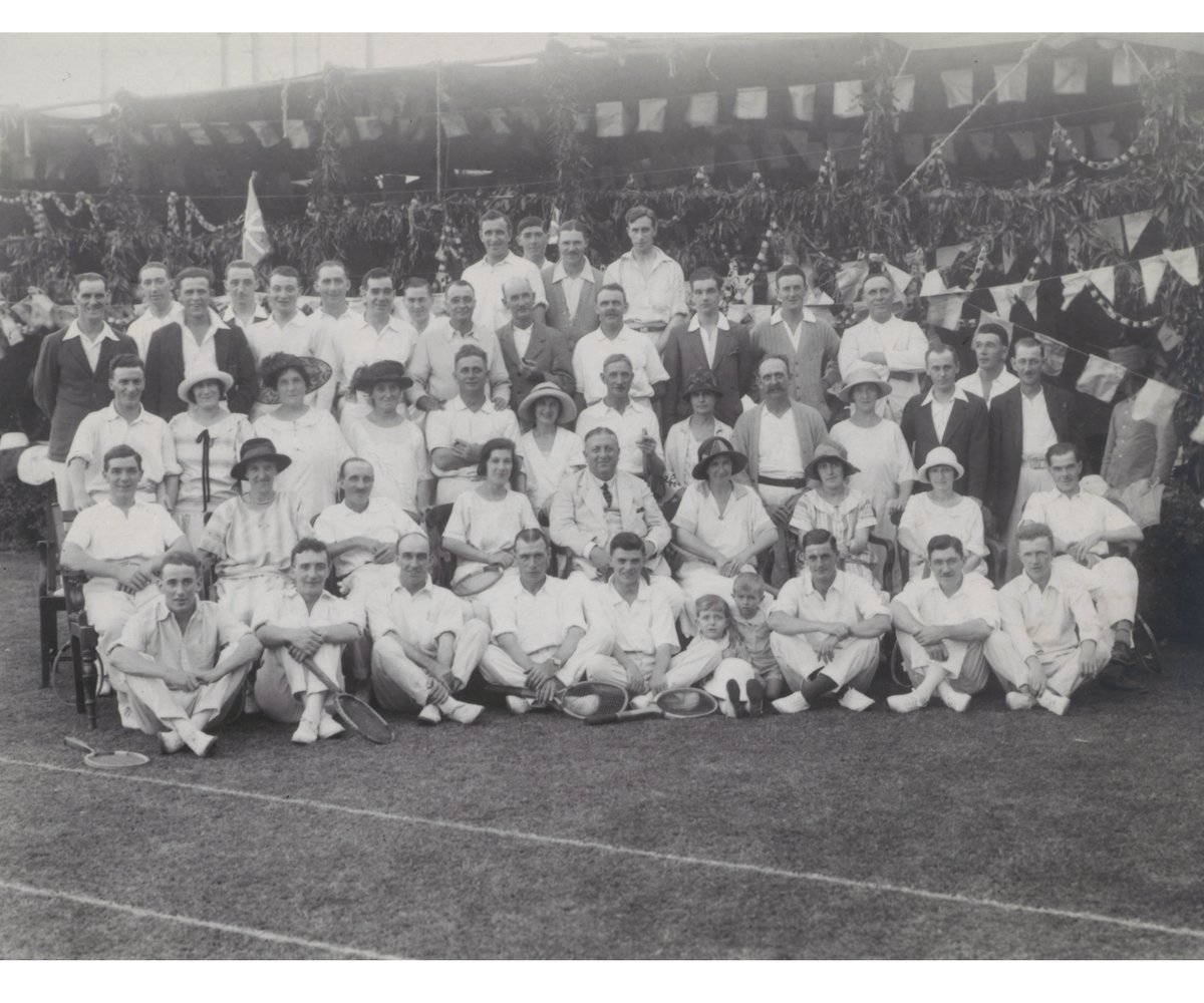 VerdantWorks's tweet photo. This wonderful group photograph was taken in India ca. 1940s/1950s & shows a tennis team celebration.
It is one of many images in our collections from Robert Batte Kidd; born in 1900, Kidd was an overseer in Kamarhati Jute Mill from 1922-1952.
#Wimbledon #FridayCollections https://t.co/jaoHZQ2b9F