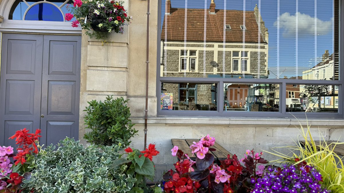 GB Front Garden Comp tweet media