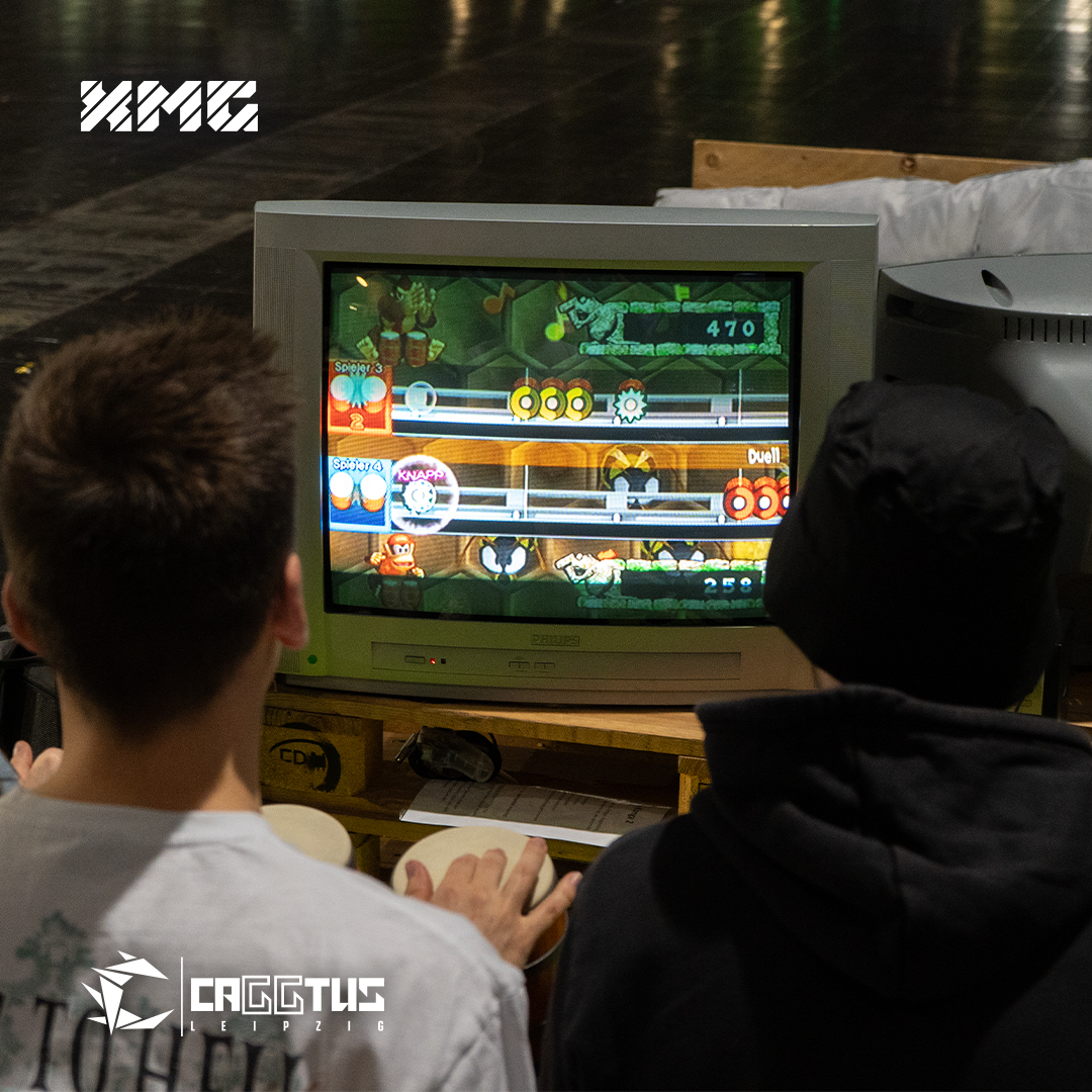 Who are you battling with this #weekend? 👀

#XMGenablesEsports #Esports #XMG #Friday