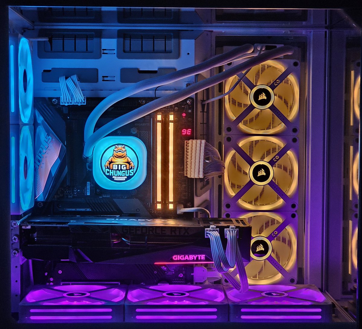 BigChungusASA's tweet photo. The Big Chungus PC https://t.co/5g5vezpz1i