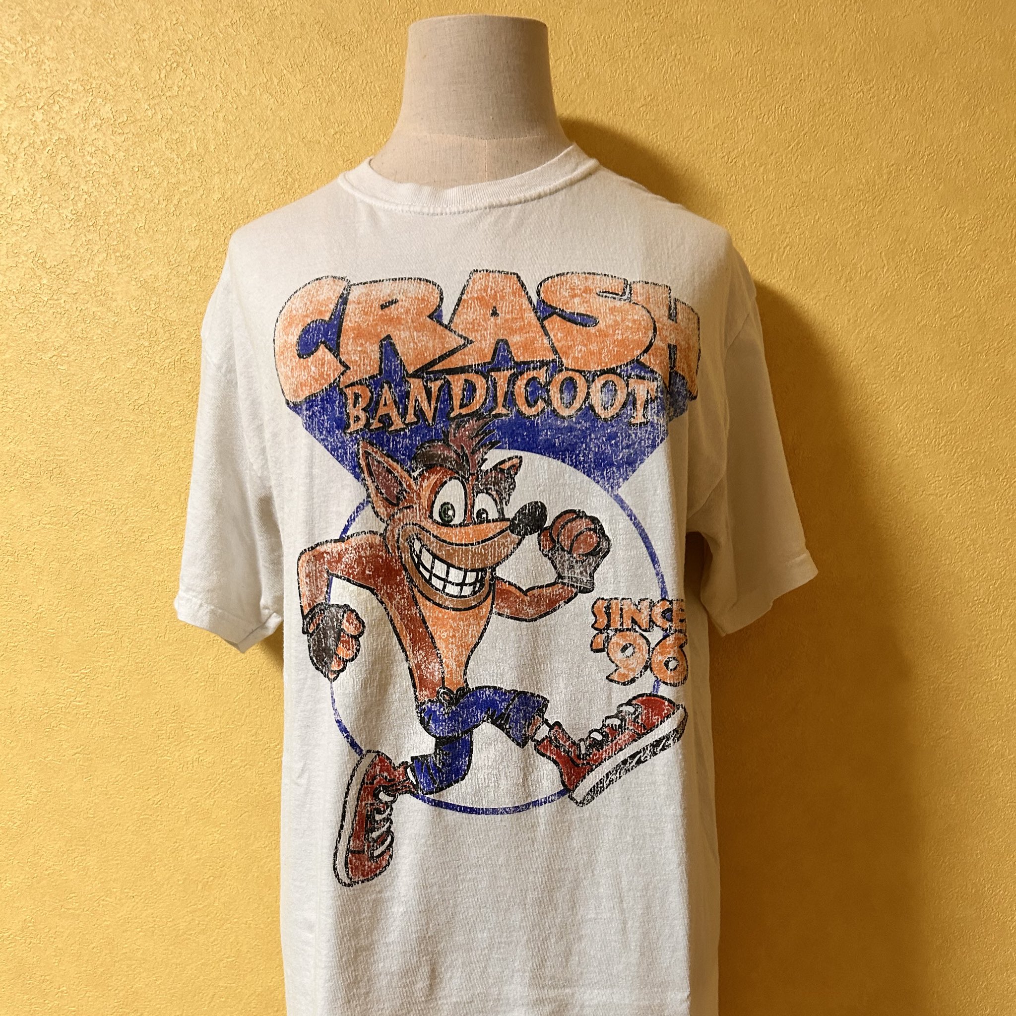 クラッシュ・バンディクー Crash Bandicoot Tシャツ 白 ゲームT クラッシュ・バンディクー Crash Bandicoot Tシャツ 白 ゲームT