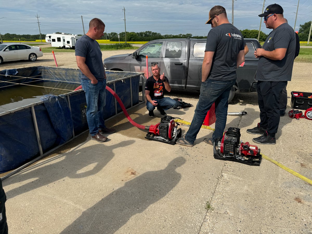 Seahawk_Service's tweet image. A big thank you to Mario &amp;amp; Mike from @WATERAX . They came out and did some demo&apos;s and training with our Sea Hawk staff on the Mark 3 Watson.

The Mark 3 Watson is 30% lighter and 20% smaller than the traditional Mark 3 pump and it includes improved performance!