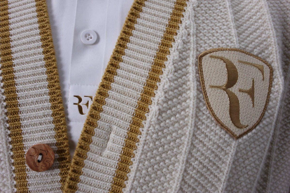 Tiempodetenis1's tweet photo. El outfit más lindo en la historia de Wimbledon 💚

Roger Federer en 2008 😍 https://t.co/tG2DeJ8ako