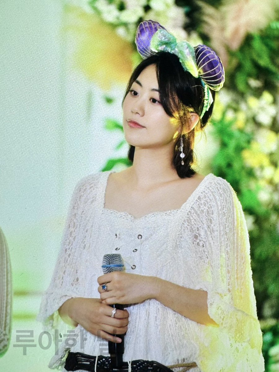 A_Lua_Day's tweet image. 240628 팬사인회

Preview

#위키미키 #루아 #WekiMeki #Lua