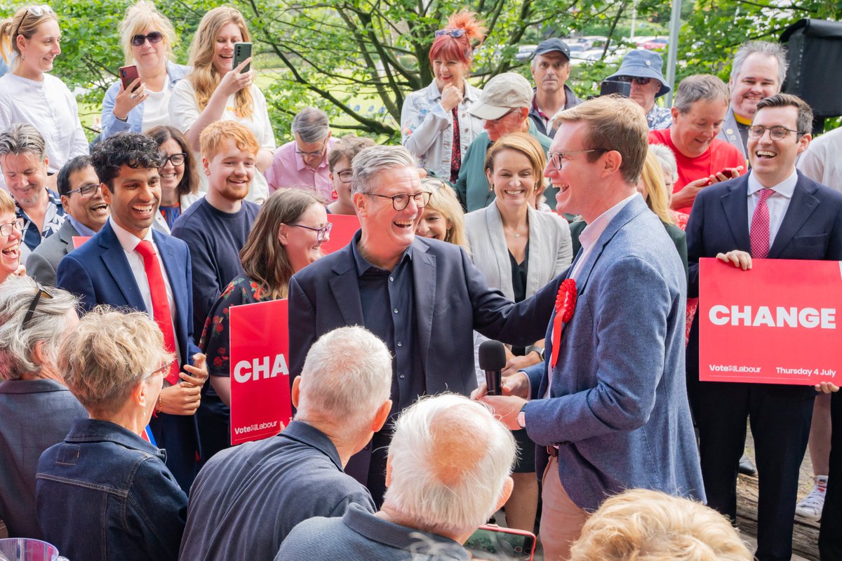 Keir_Starmer's tweet photo. Together we can stop the chaos, turn the page and start to rebuild.

Change will only happen if you vote for it on Thursday 4 July.