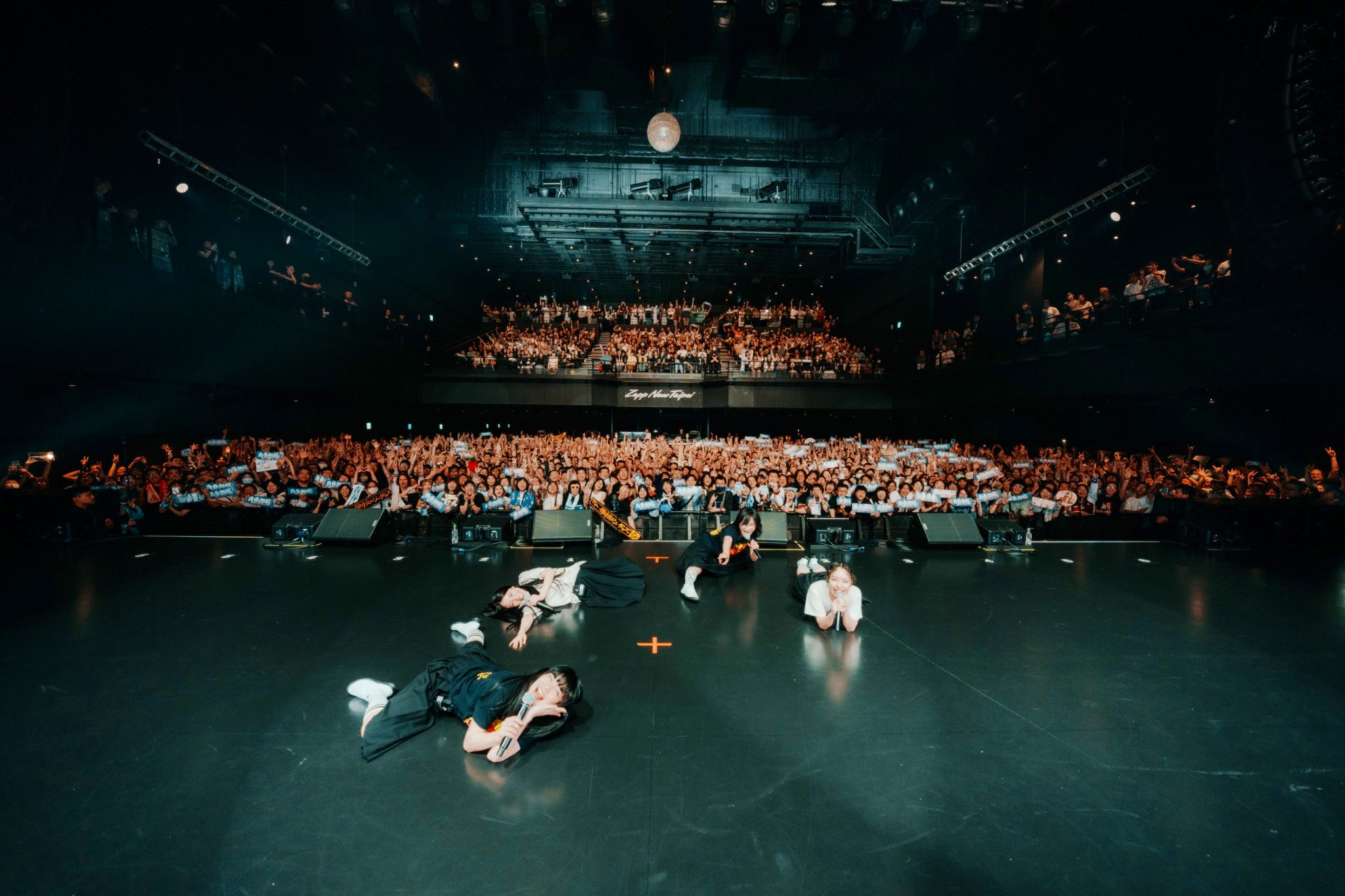 GRKvt0waUAA0r0M?format=jpg&name=large