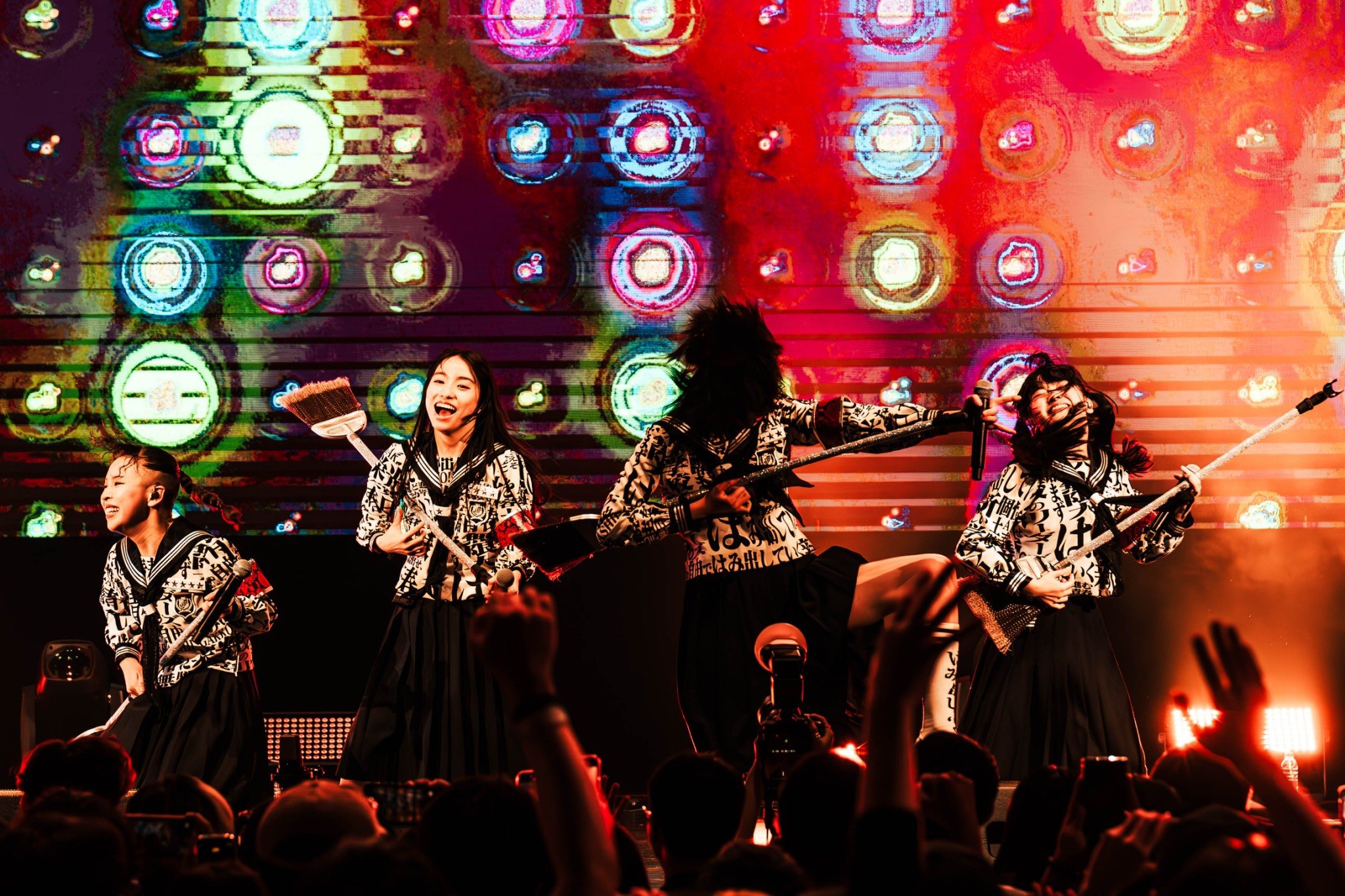 GRKvt0zaEAAmhs4?format=jpg&name=large