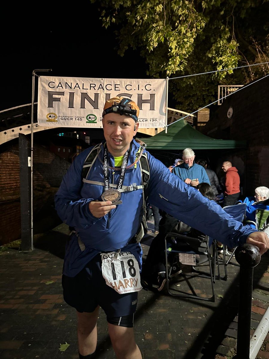 𝙂𝙤𝙤𝙙 𝙇𝙪𝙘𝙠 𝙃𝙖𝙧𝙧𝙮!

Harry Fraser is running his 2nd ultra marathon this weekend!

Running the Warwickshire Ring 𝟏𝟏𝟏 Mile Canal Race he'll be running through the night &amp; pushing himself to his limits!

Donate to Harry's fundraising page here:

justgiving.com/page/harry-fra…