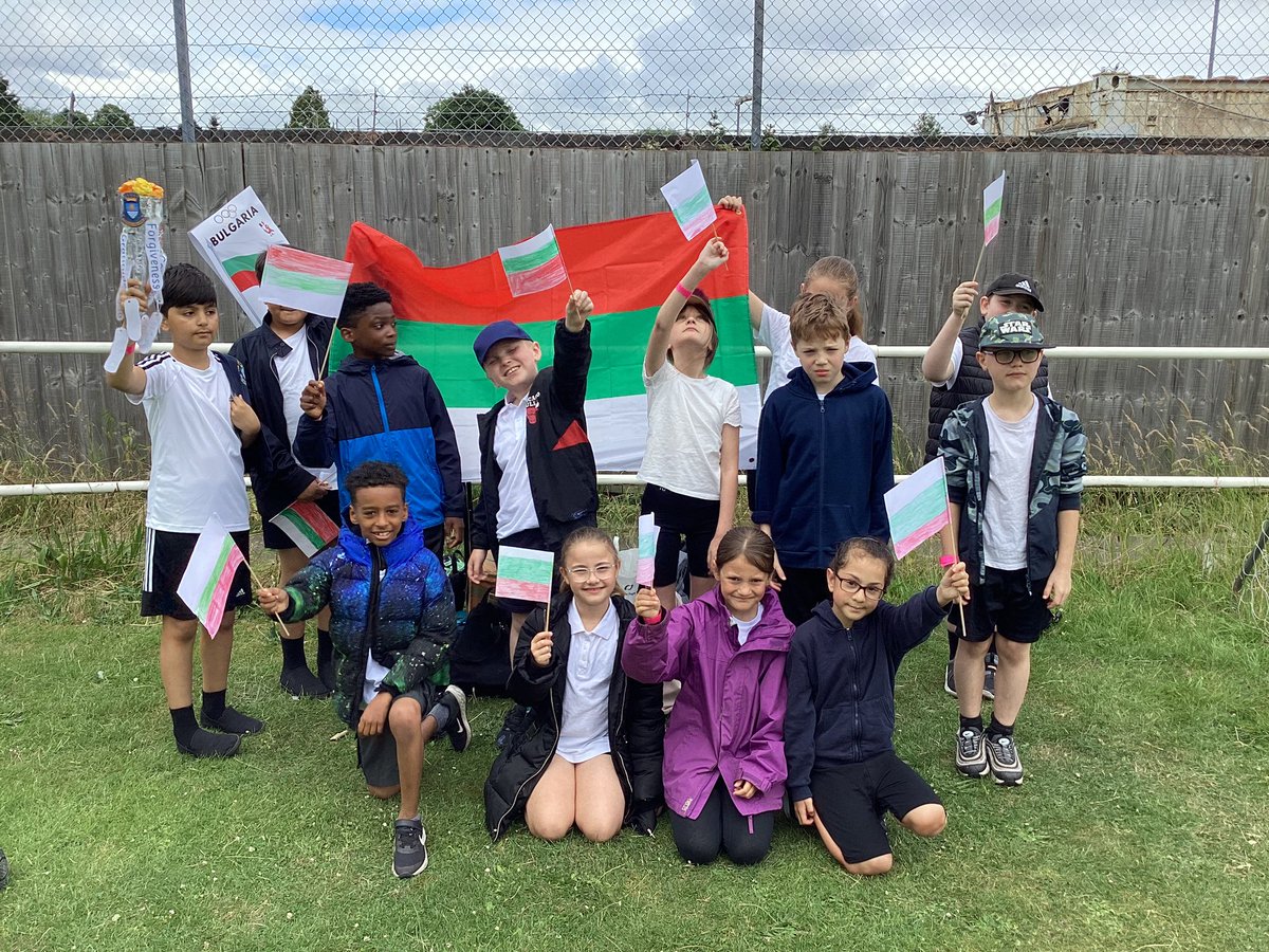 OurLadysCP's tweet photo. Year 3/4 started the sports fun off with a opening ceremony @OurLadyandAllS1 #CST #CatholicLife #SparkActive https://t.co/RO8eXL2LpQ