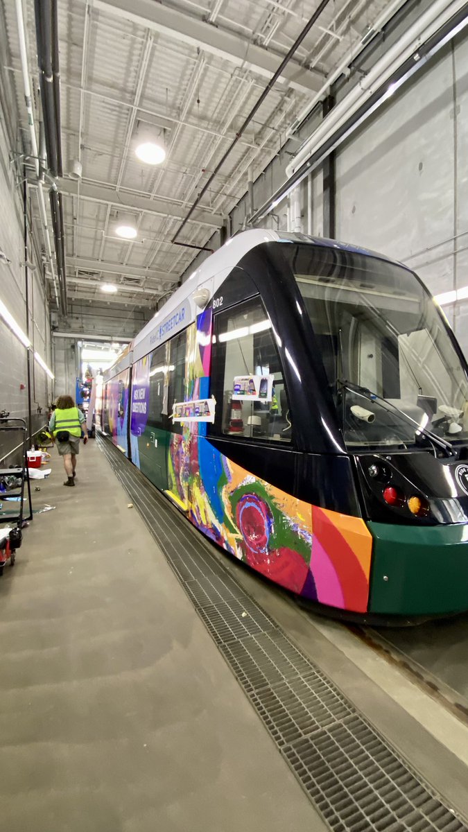 arthuradesign's tweet photo. New @KemperMuseum @kcstreetcar hitting the streets of Kansas City today. 🎨✨ https://t.co/LEkP1339h8