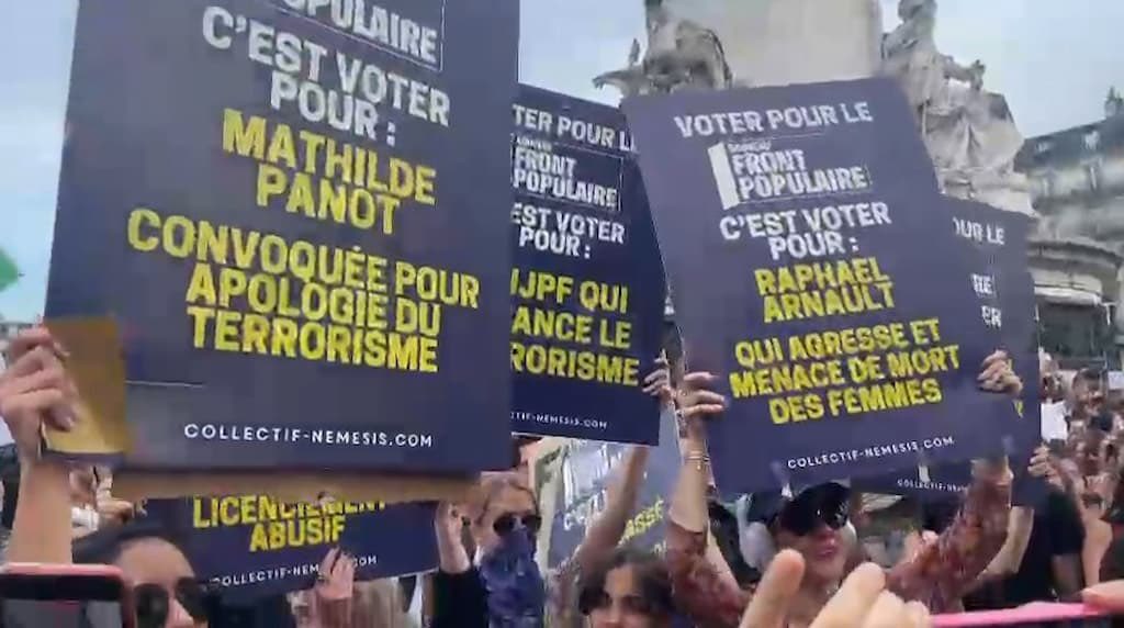 le_jarl's tweet photo. Quel courage ! Quelles guerrières ! Elles dénoncent des vérités et se font agresser violemment par ce mouvement d’extrême gauche. La violence c’est eux ! Le chao c’est eux !
Le Jarl salue les filles de @Coll_Nemesis  et @CordierAlice2, et ça, même si emmerde les gens de gauche ! https://t.co/GtTx67XhLa