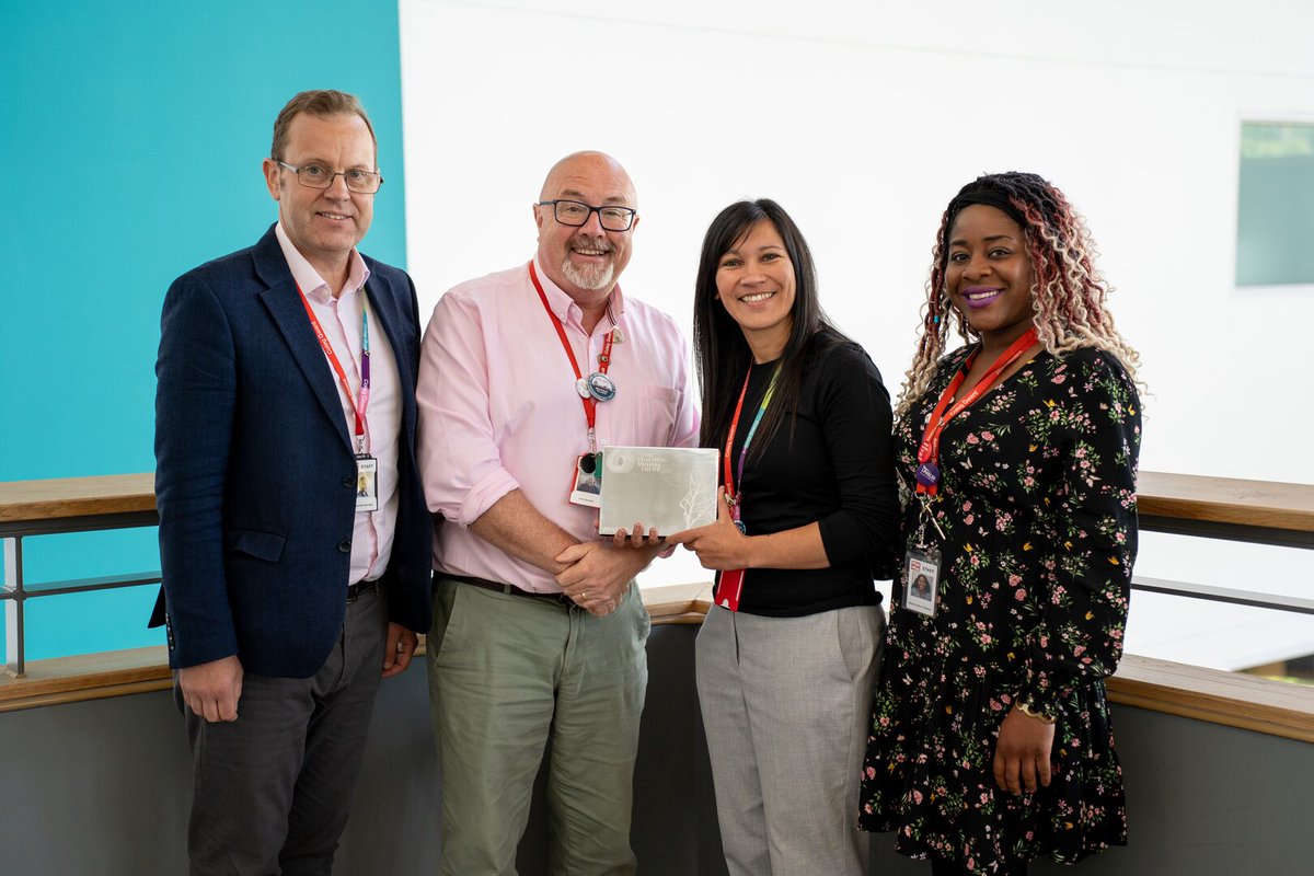 coleggwent's tweet image. Massive congratulations to Alexis for her recent Silver Award for the Pearson FE Lecturer of the Year 🏆🎉

Selected from thousands of nominees, the win highlights the remarkable impact that Alexis has on shaping the lives of the young people in her care ✨

From providing…