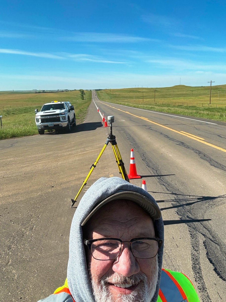 ApexEngGroup's tweet photo. The Apex Survey Crew has been busy setting up the initial control network for the upcoming 30-mile US 85 preliminary design project from Belfield north to Highway 200.  #InTheFieldFriday #ApexEngGroup #LandSurvey https://t.co/EyYEEyk21h