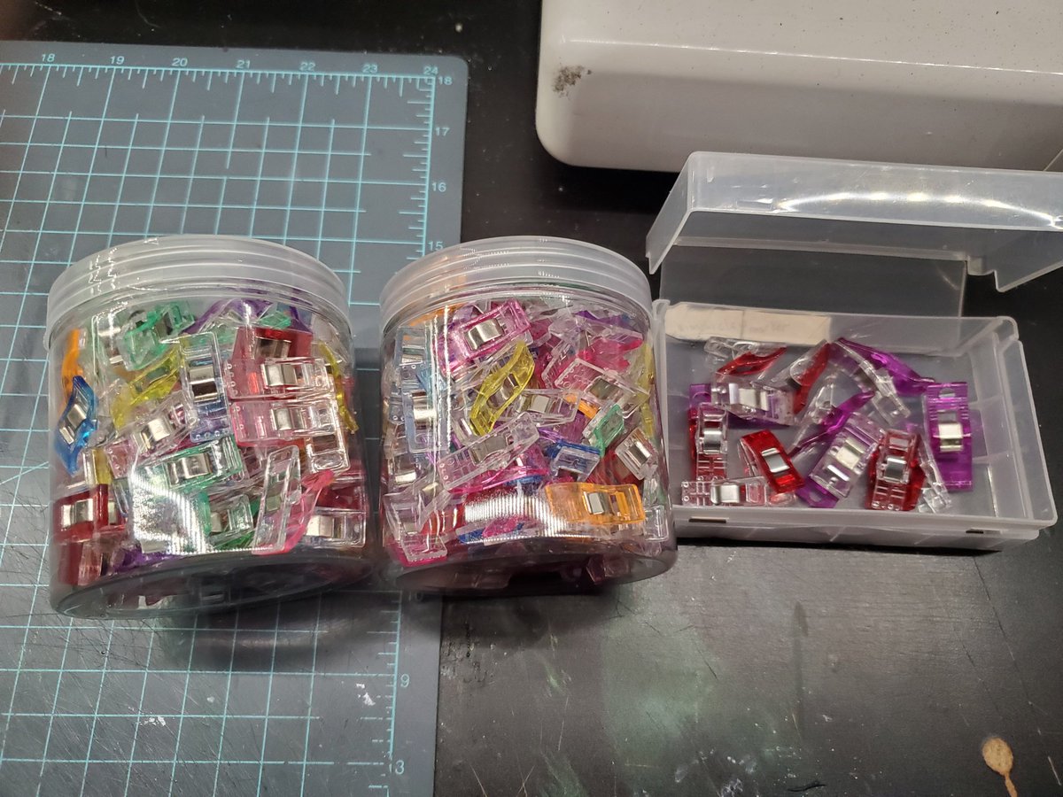 I was down to my last 12 sewing clips, and with 4 digi bodysuits in my queue, it was going to be quite the sad times!

But my hubby <a href="/Drakesodapup/">Arty</a> just got me 200 more!

This is going to make life sooo much easier! &lt;3