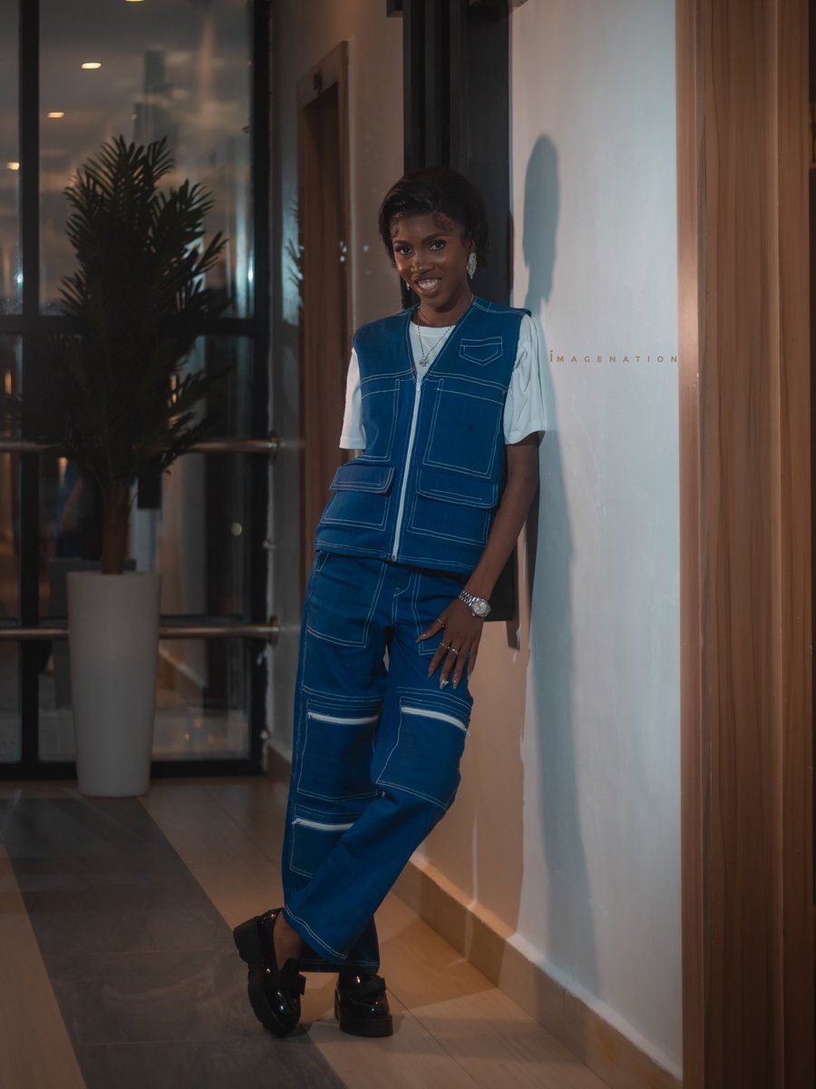 Lady Pee tweet media