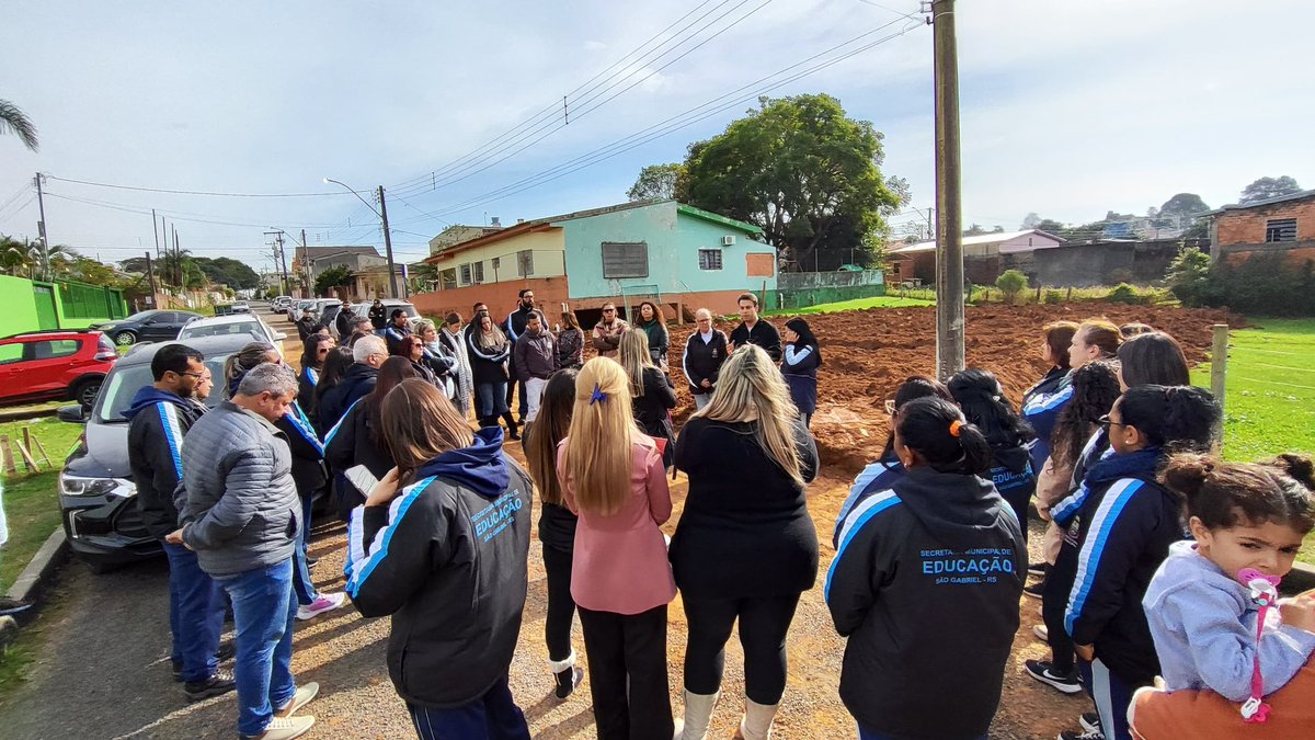 prefasg's tweet photo. EDUCAÇÃO ANUNCIA MAIS 96 VAGAS PARA CRECHE.

O prefeito Lucas Menezes anunciou - na manhã desta sexta (28/06), durante o lançamento da obra de ampliação da EMEI Tia Suely - o aumento no número de vagas para a educação infantil; com a nova estrutura, a escola passará de 87 alunos https://t.co/nOs5QVgCXh
