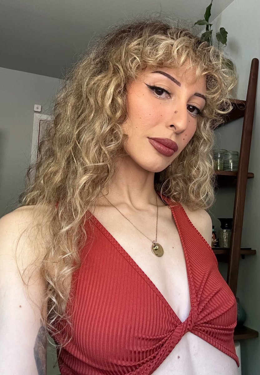 🧶🦁🏵️🧡