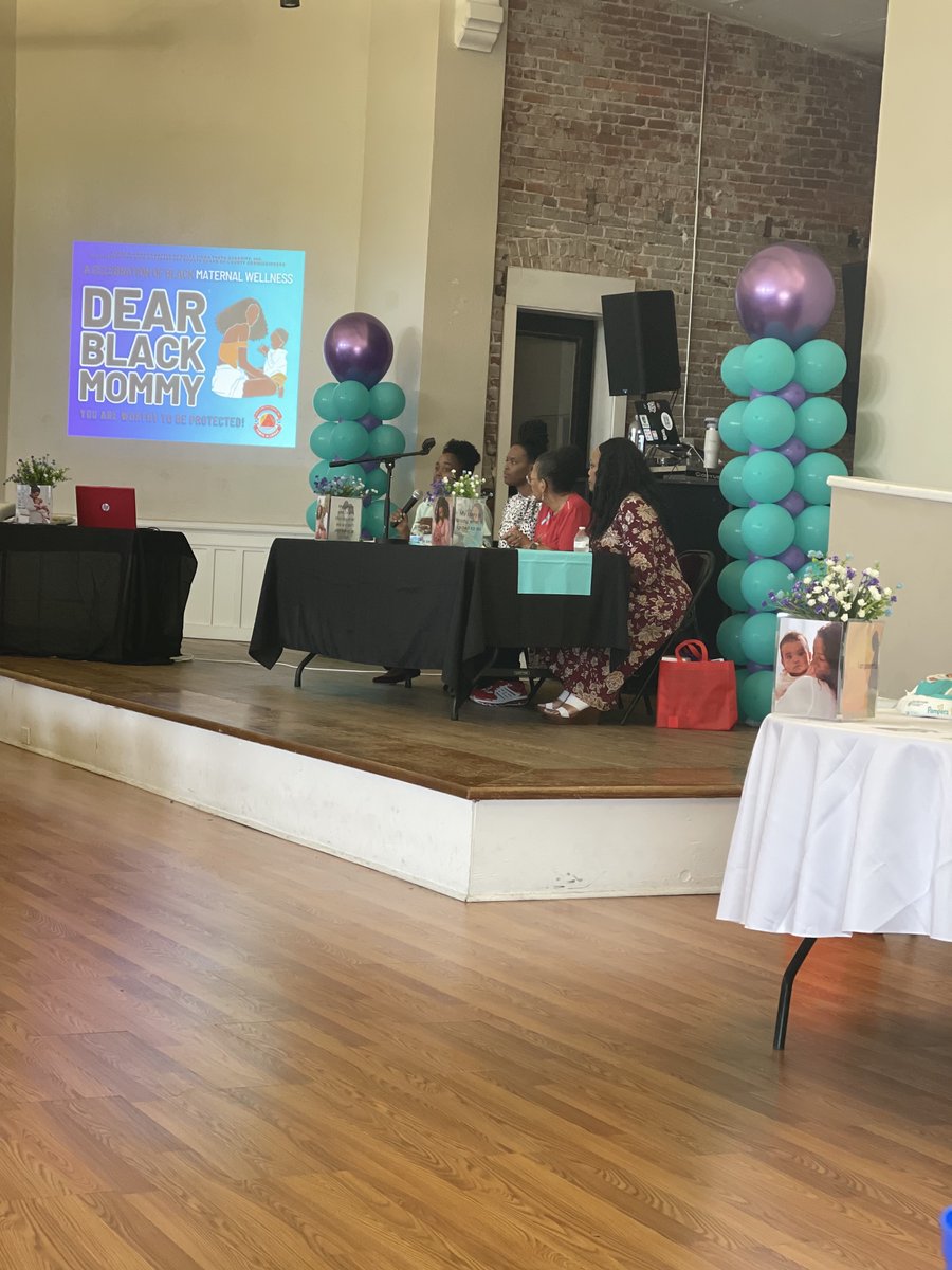 fl_connecting's tweet photo. The Florida Covering Kids and Families team was honored to be a part of the Dear Black Mommy event hosted by Delta Sigma Theta Sorority at the Tampa Heights Junior Civic Association. #floridacoveringkidsandfamilies https://t.co/UOLHbxUTHq