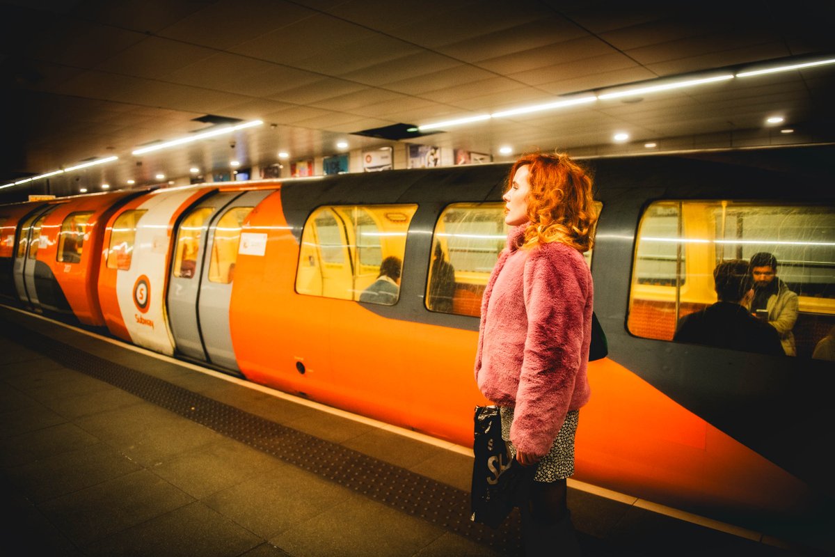MacqueenPhoto's tweet image. Farewell to the Glasgow subway fleet of Metro-Cammell trains after 44 years.  Iconic carriages, much loved by many, ran for the last time today.   Bystander:  Francesca Flynn.  #glasgowsubway #trains #documentaryphotography #Glasgow
