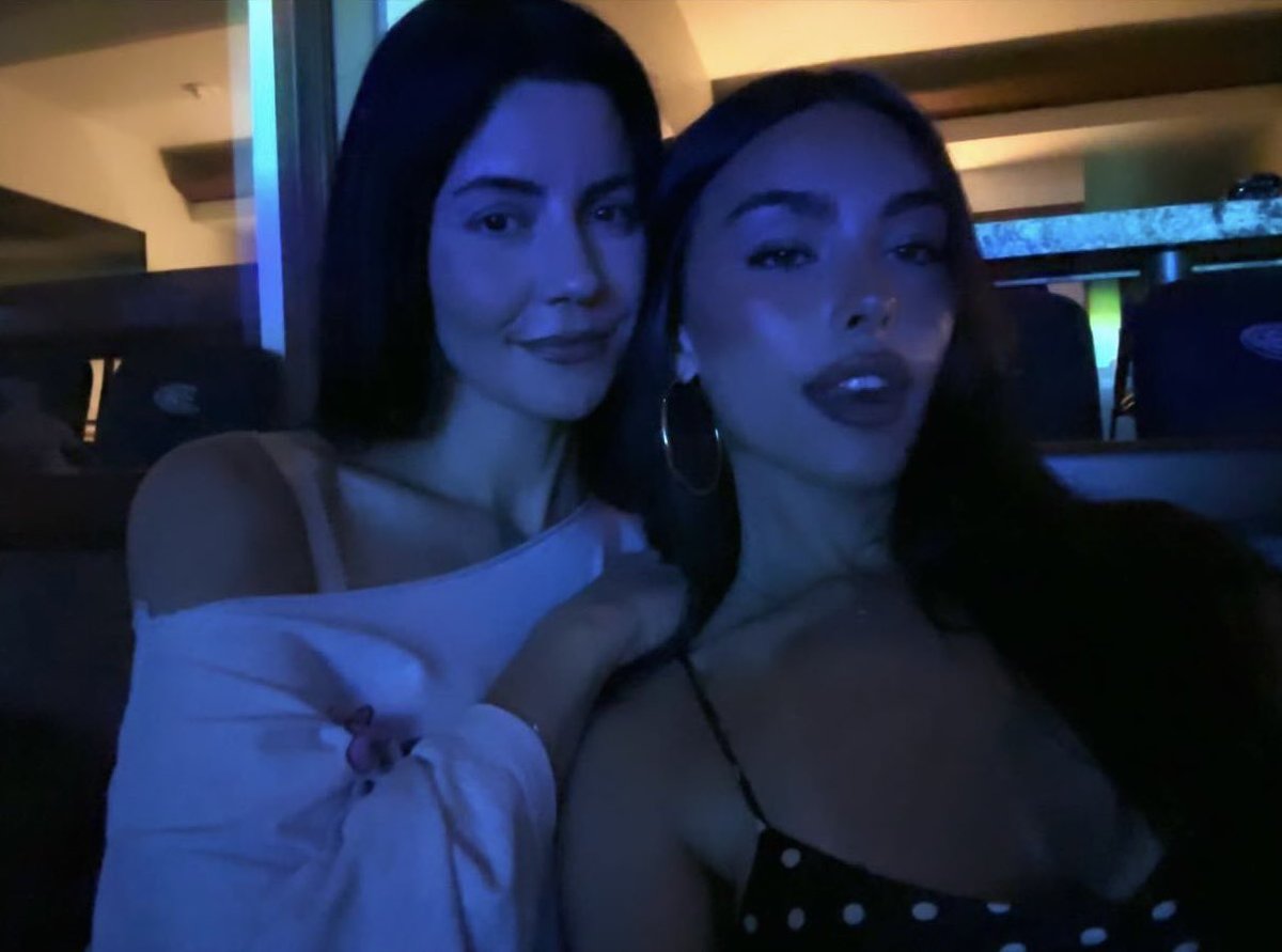 MELSHUB's tweet photo. MARINA and Madison Beer @ Melanie Martinez’s Concert last night https://t.co/pMv0yFD6YV