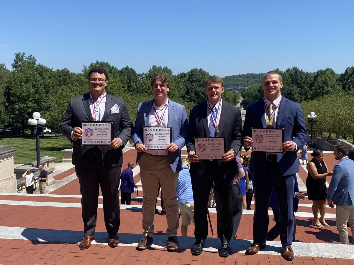 evanelder17's tweet photo. This morning, 4 of my talented teammates and myself, had the pleasure of being selected for the 2024 Kentucky Pro Football Hall of Fame All-Commonwealth Team. Very thankful for this opportunity and grateful for my fellow teammates at Centre College. https://t.co/DqwWxZvst2