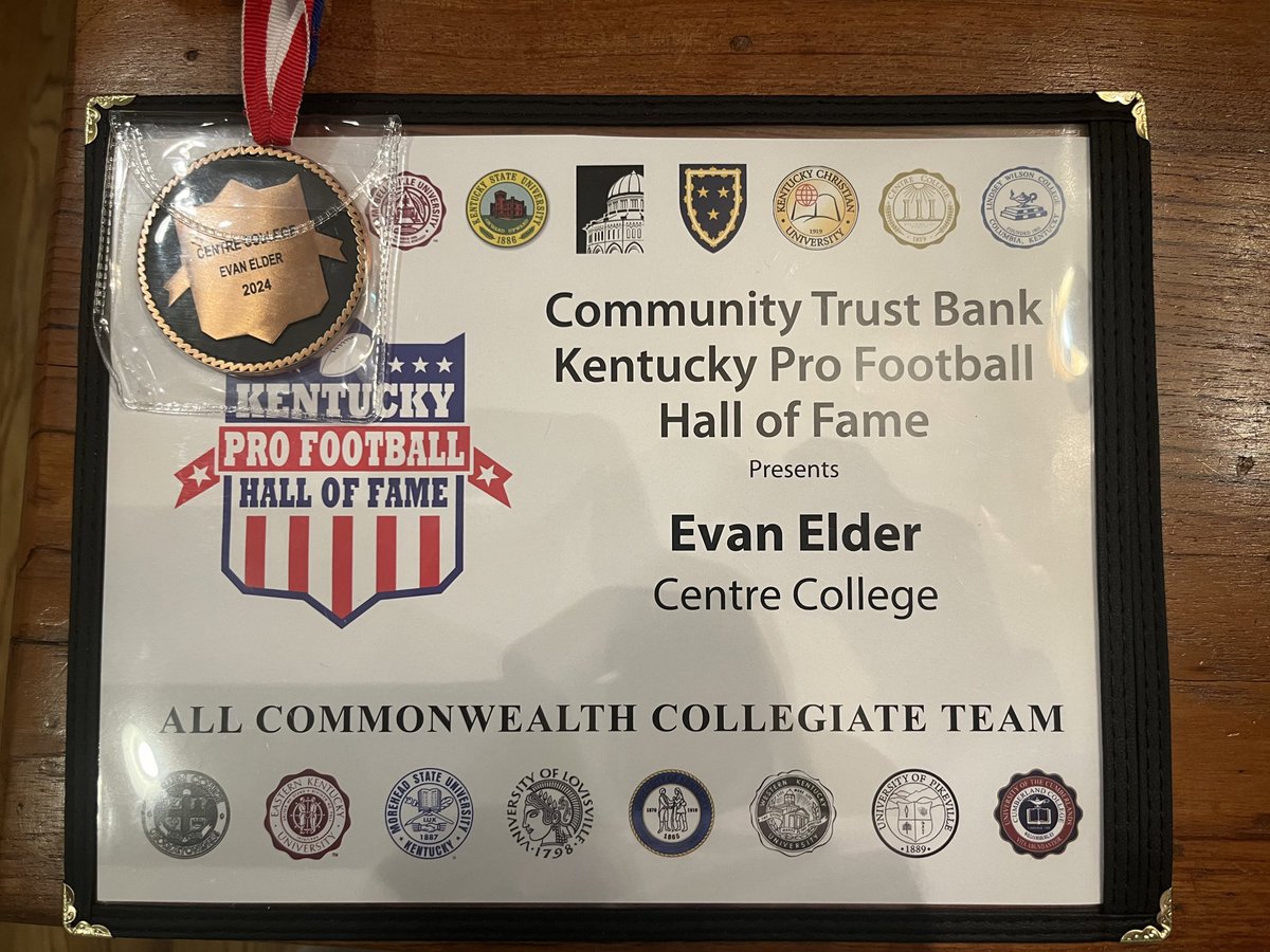 evanelder17's tweet photo. This morning, 4 of my talented teammates and myself, had the pleasure of being selected for the 2024 Kentucky Pro Football Hall of Fame All-Commonwealth Team. Very thankful for this opportunity and grateful for my fellow teammates at Centre College. https://t.co/DqwWxZvst2