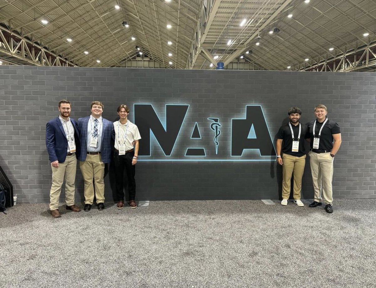 uarkcoehp's tweet photo. Students and faculty members from our Master of Athletic Training program had a great time at the 75th National Athletic Trainers Association convention in New Orleans! ⚜️ https://t.co/B6fbvD5VIf