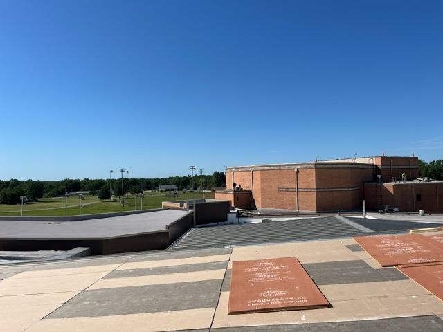 LawsonGoCards's tweet photo. Our High School Gymnasium, Band Room, Robotics Shop, and SPAC Roofing Projects have begun. #BondProjects #WeAreLawson https://t.co/EkTK9Qe08i